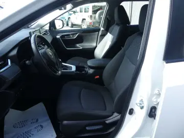 TOYOTA RAV 4 Hybrid 4x2 Team LED KAM PDC SHZ
