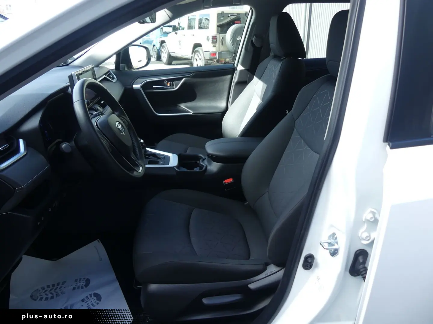 TOYOTA RAV 4 Hybrid 4x2 Team LED KAM PDC SHZ