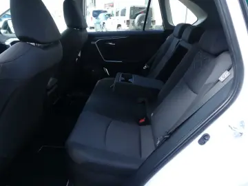 TOYOTA RAV 4 Hybrid 4x2 Team LED KAM PDC SHZ