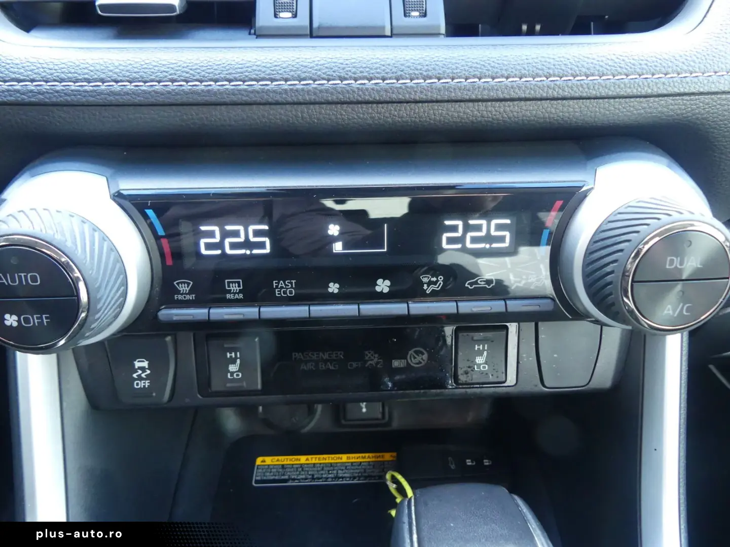 TOYOTA RAV 4 Hybrid 4x2 Team LED KAM PDC SHZ