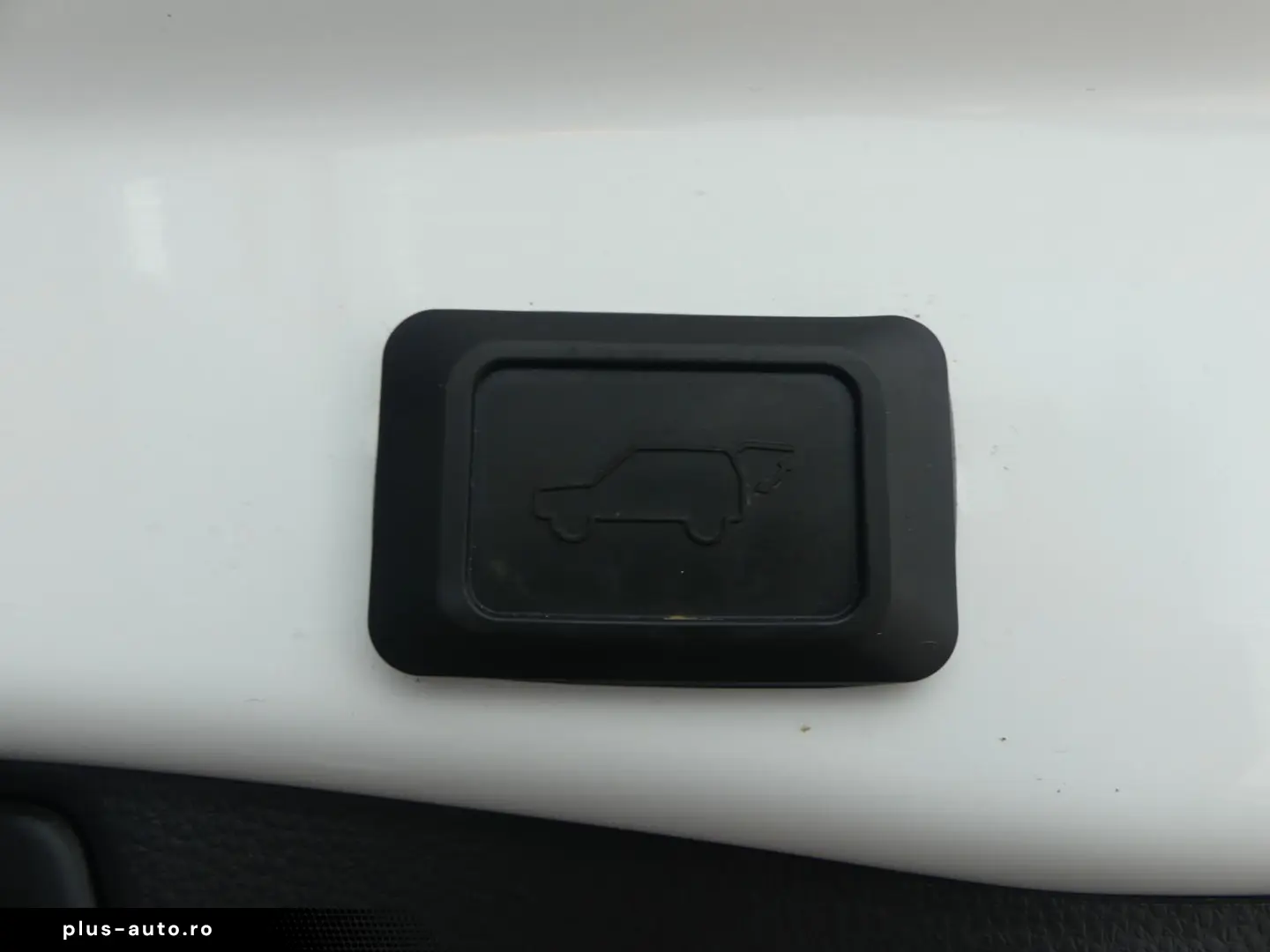 TOYOTA RAV 4 Hybrid 4x2 Team LED KAM PDC SHZ