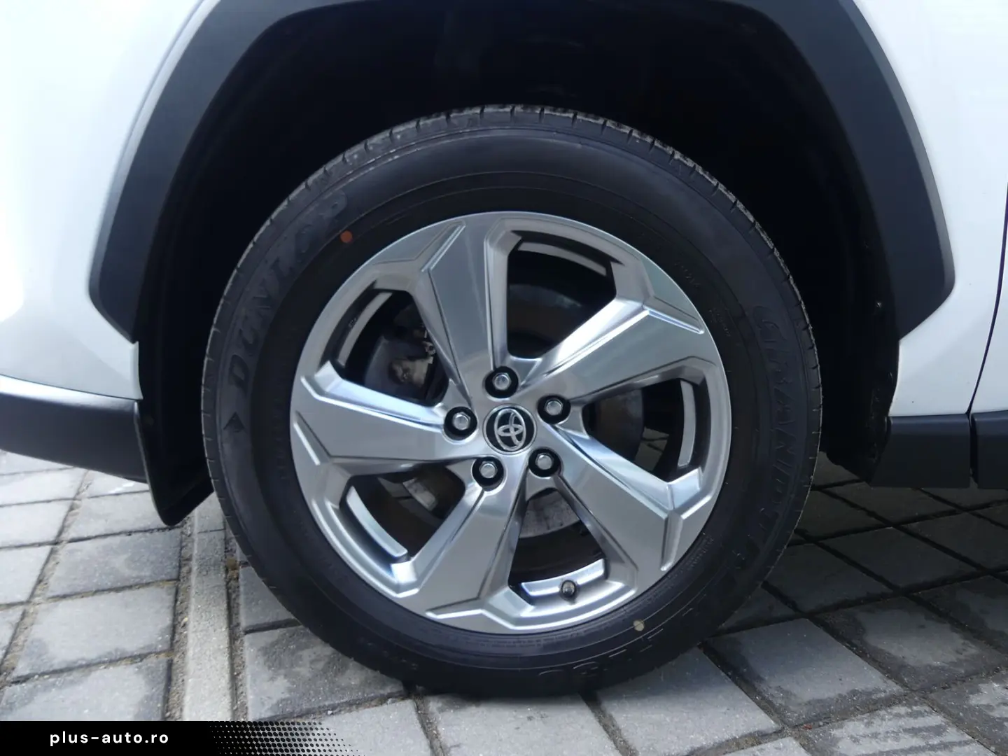 TOYOTA RAV 4 Hybrid 4x2 Team LED KAM PDC SHZ