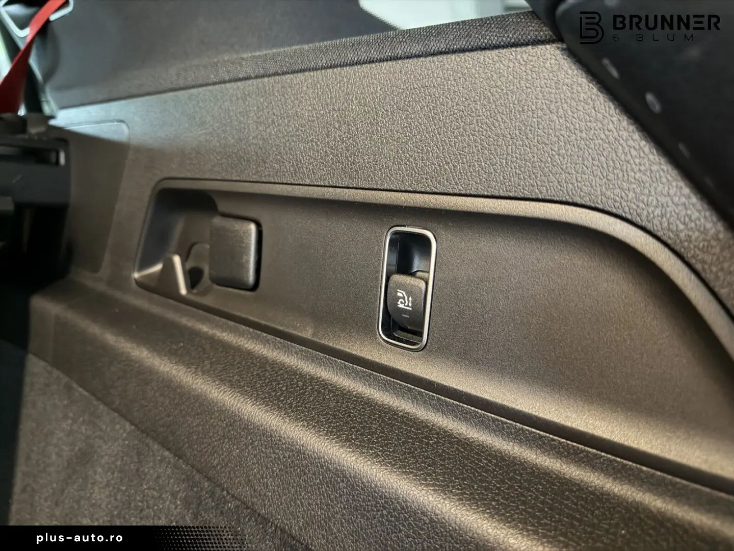 MERCEDES-BENZ GLE 53 4M  Distronic AHK Pano Night Bu&hellip;