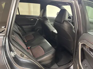 Toyota RAV4 - Plug in hybrid - Tractiune integrala