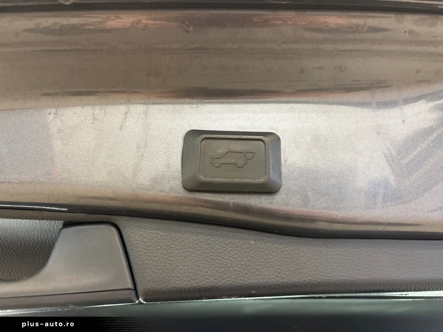 Toyota RAV4 - Plug in hybrid - Tractiune integrala