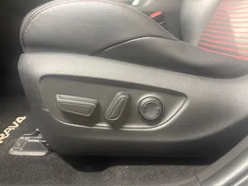 Toyota RAV4 - Plug in hybrid - Tractiune integrala