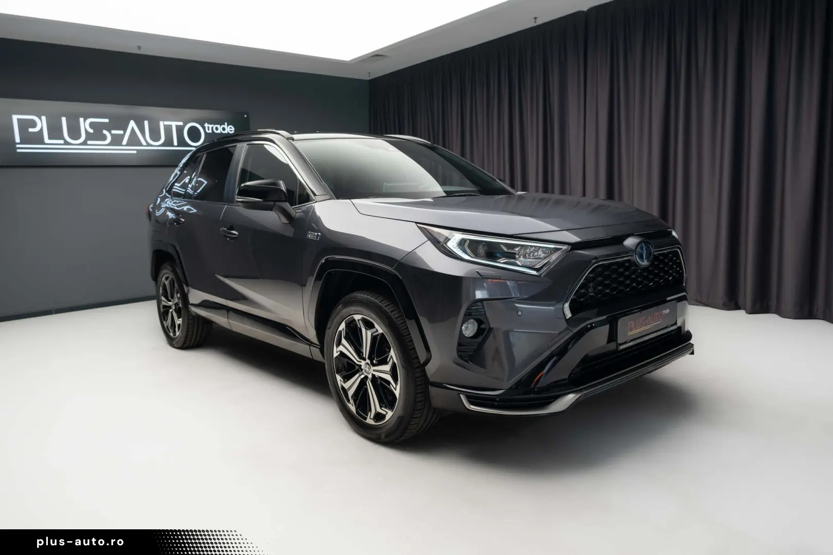 Toyota RAV4 - Plug in hybrid - Tractiune integrala