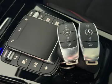 MERCEDES-BENZ CLA 250e AMG PANORAMA KAMERA NIGHT PAKET