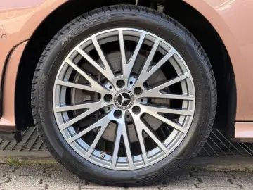 MERCEDES-BENZ CLA 250e AMG PANORAMA KAMERA NIGHT PAKET