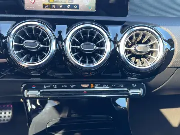 MERCEDES-BENZ CLA 250 e Multibeam LED PANP Burmester