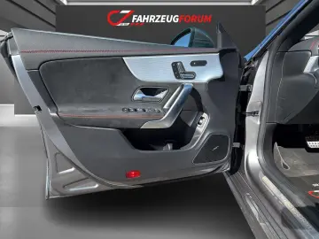 MERCEDES-BENZ CLA 250 e Multibeam LED PANP Burmester