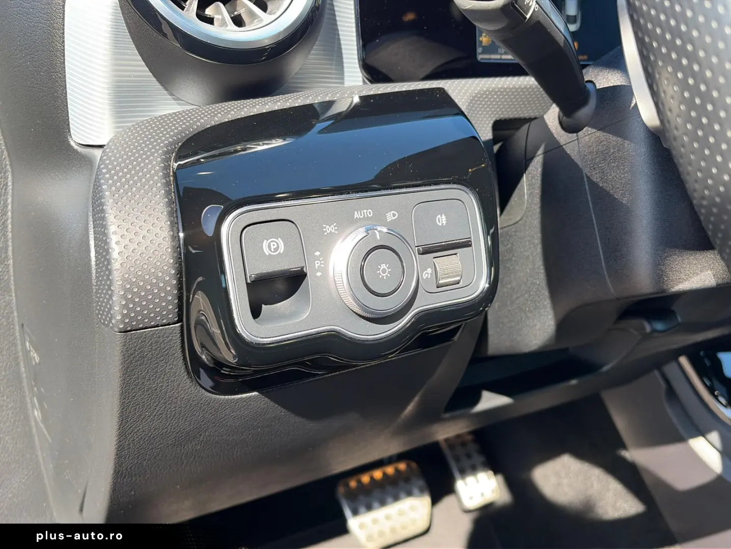 MERCEDES-BENZ CLA 250 e Multibeam LED PANP Burmester