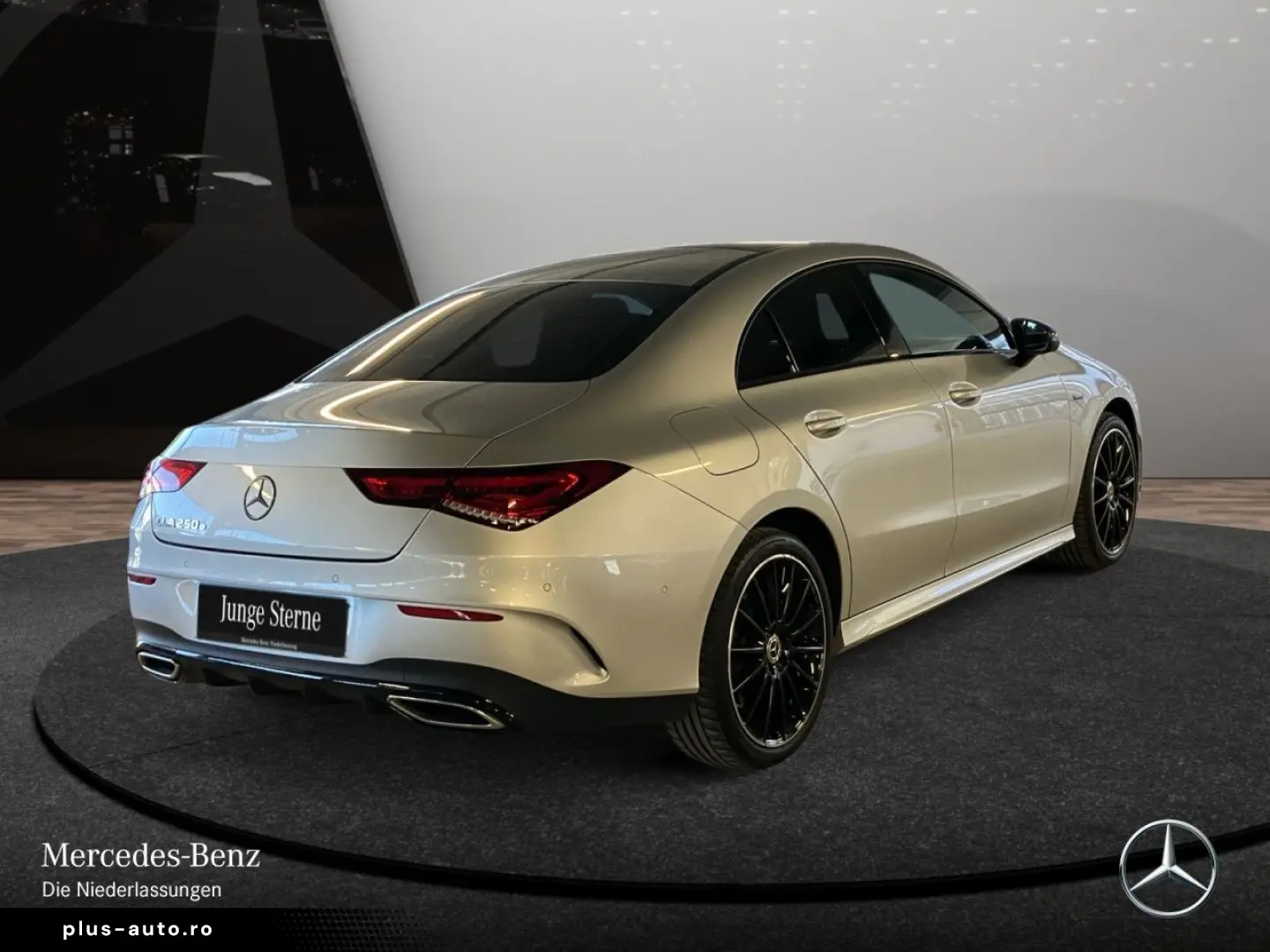 MERCEDES-BENZ CLA250e Cp AMG Night Dist Pano LED BurmAmbi