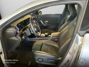 MERCEDES-BENZ CLA250e Cp AMG Night Dist Pano LED BurmAmbi