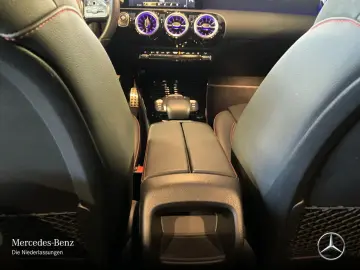 MERCEDES-BENZ CLA250e Cp AMG Night Dist Pano LED BurmAmbi