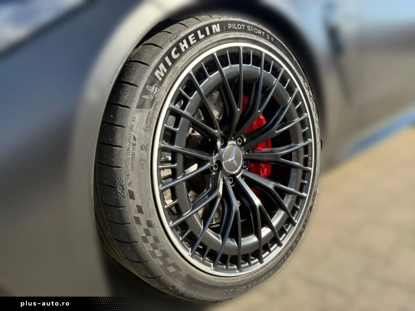 MERCEDES-BENZ AMG CLE 53 4M