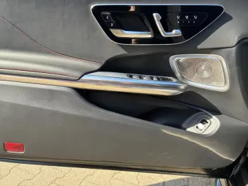 MERCEDES-BENZ AMG CLE 53 4M
