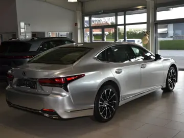 LEXUS LS 500h Luxury Line AWD