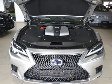LEXUS LS 500h Luxury Line AWD