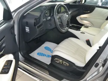 LEXUS LS 500h Luxury Line AWD