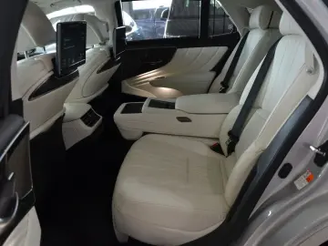 LEXUS LS 500h Luxury Line AWD