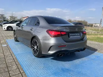 MERCEDES-BENZ AMG A 35 4M Limousine AMG