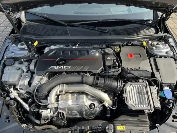 MERCEDES-BENZ AMG A 35 4M Limousine AMG