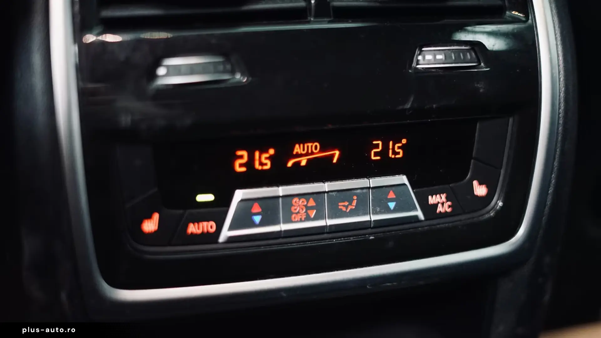 BMW X6 M Competition Drivers 360 Carbon B&W Massage
