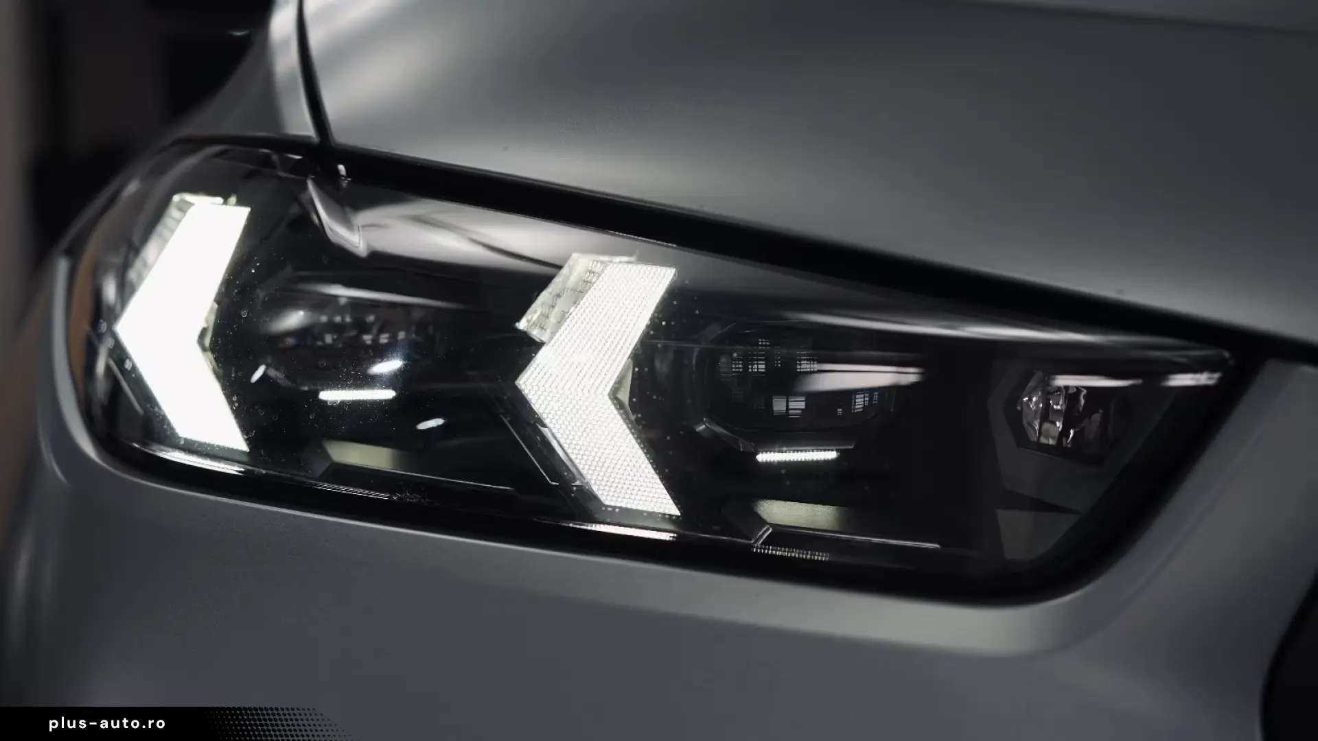 BMW X6 M Competition Drivers 360 Carbon B&W Massage