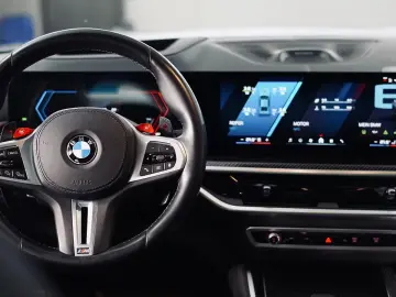 BMW X6 M Competition Drivers 360 Carbon B&W Massage