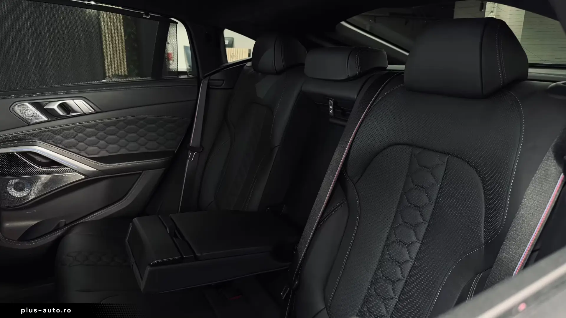 BMW X6 M Competition Drivers 360 Carbon B&W Massage