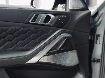 BMW X6 M Competition Drivers 360 Carbon B&W Massage