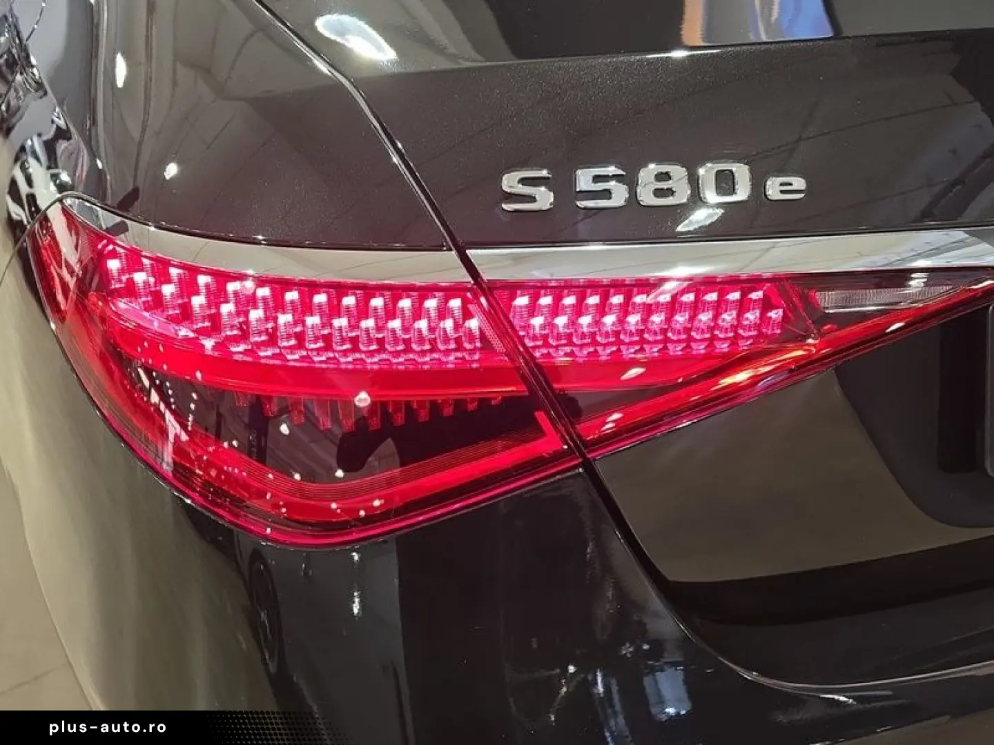 MERCEDES-BENZ S 580 e EXCLUSIV-P. PANO HA-LENKUNG MBUX-HIGH