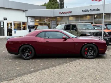 DODGE Challenger 6.2l V8 Hellcat Redeye unfallfrei!