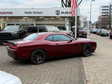 DODGE Challenger 6.2l V8 Hellcat Redeye unfallfrei!