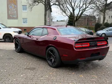 DODGE Challenger 6.2l V8 Hellcat Redeye unfallfrei!