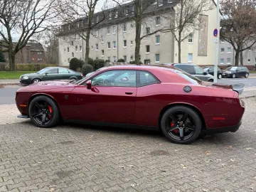 DODGE Challenger 6.2l V8 Hellcat Redeye unfallfrei!