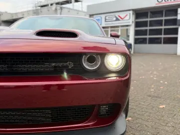 DODGE Challenger 6.2l V8 Hellcat Redeye unfallfrei!