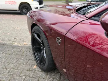 DODGE Challenger 6.2l V8 Hellcat Redeye unfallfrei!