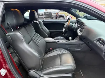 DODGE Challenger 6.2l V8 Hellcat Redeye unfallfrei!