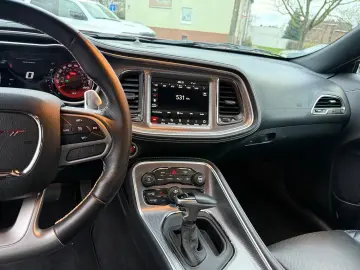 DODGE Challenger 6.2l V8 Hellcat Redeye unfallfrei!