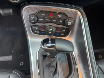 DODGE Challenger 6.2l V8 Hellcat Redeye unfallfrei!