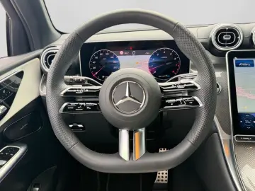 MERCEDES-BENZ GLC 300 4M AMG NIGHT DISTR LEDER AHK 360  PANO