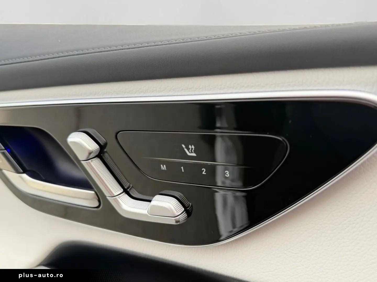 MERCEDES-BENZ GLC 300 4M AMG NIGHT DISTR LEDER AHK 360  PANO