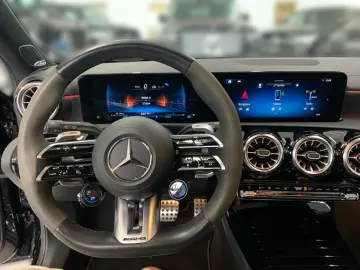 MERCEDES-BENZ AMG A 45 S 4M  Kompaktlimo NIGHT