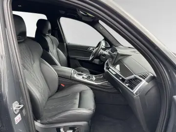 BMW X7 M60i M Sport Pro AHK Standhzg. Pano B&W