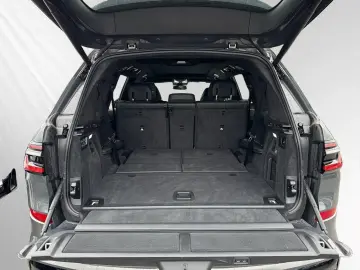 BMW X7 M60i M Sport Pro AHK Standhzg. Pano B&W