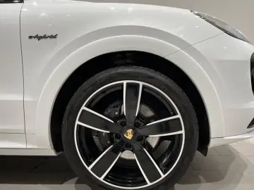PORSCHE Cayenne Coupe E-Hybrid Platinum Ed SoftClose 360