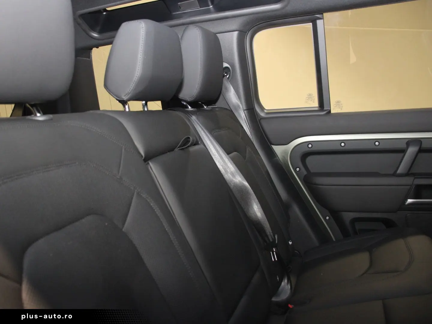 LAND ROVER Defender 110 D300 X-Dynamic SE AHK Pano HUD