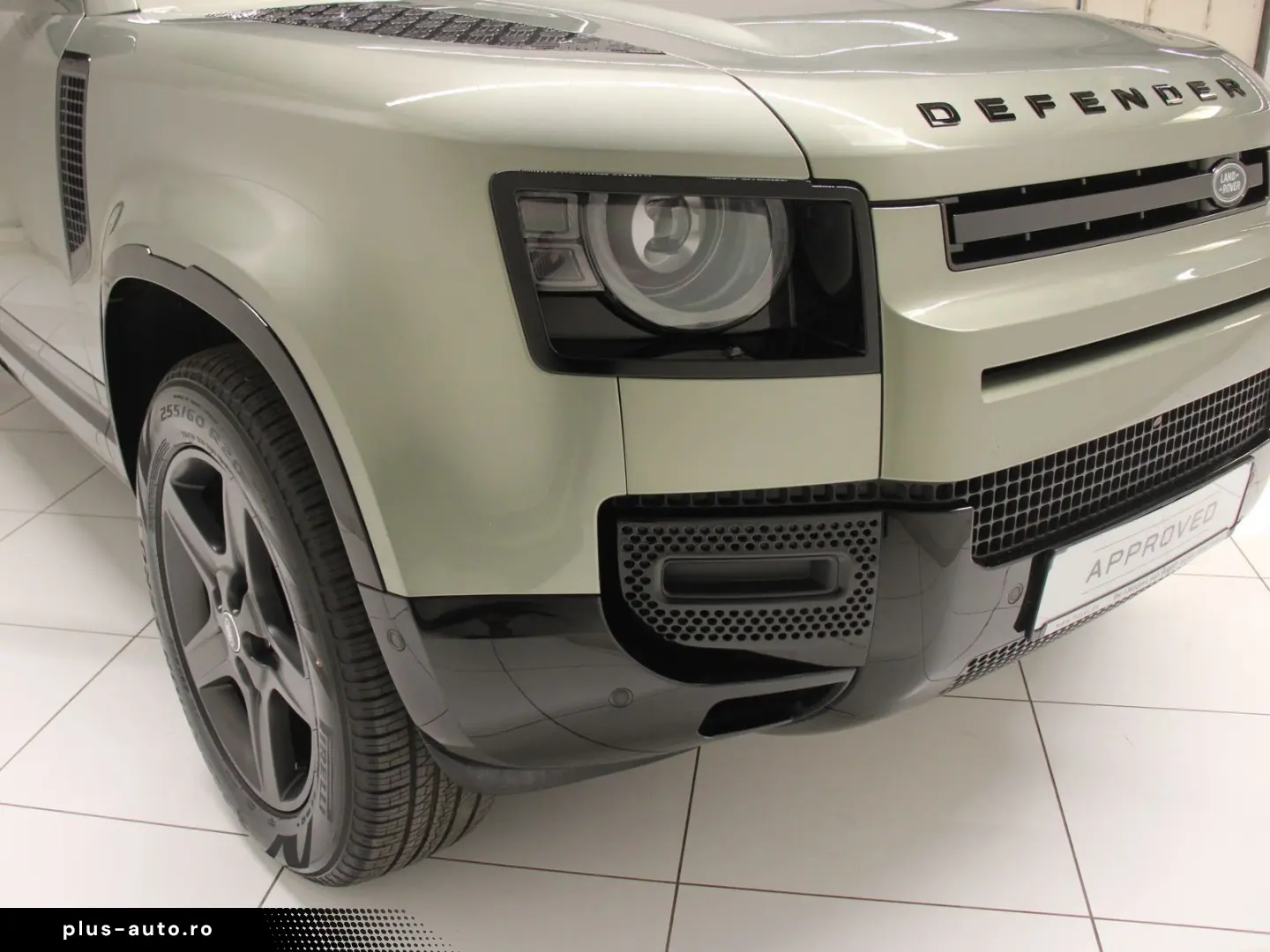 LAND ROVER Defender 110 D300 X-Dynamic SE AHK Pano HUD